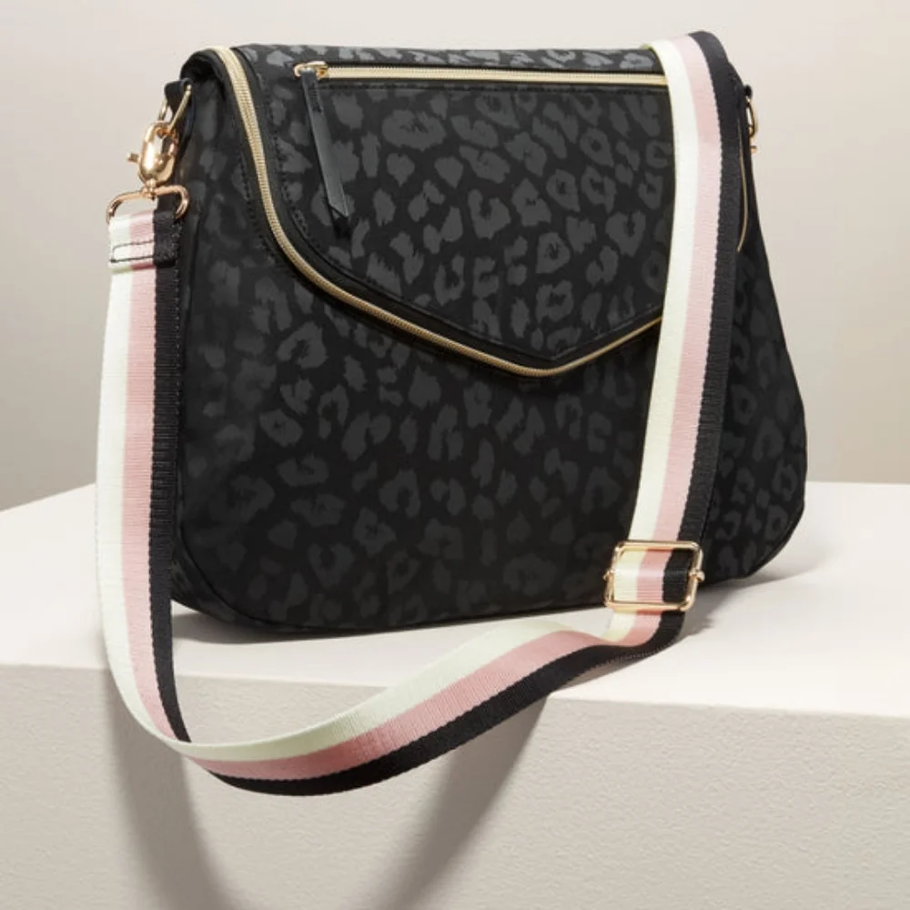 Lady Boss Shoulder Bag Black - Stella&Dot - Picture 7 of 7